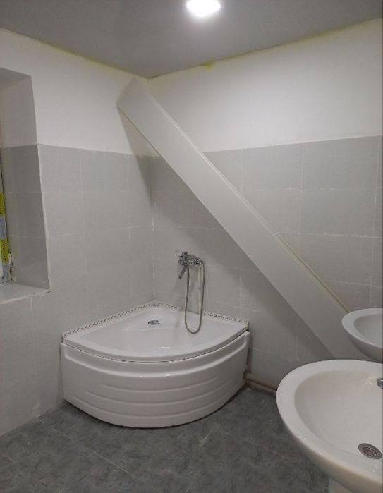 Bezmakler Arenda  40 let Metro 4 bekat yonida 1 xona