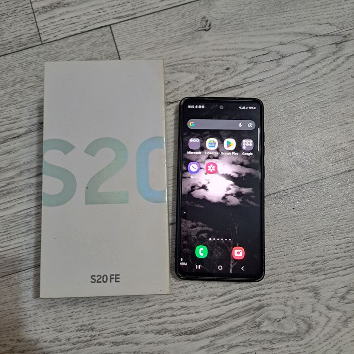 Продам телефон Самсунг С20 в хорошем состоянии