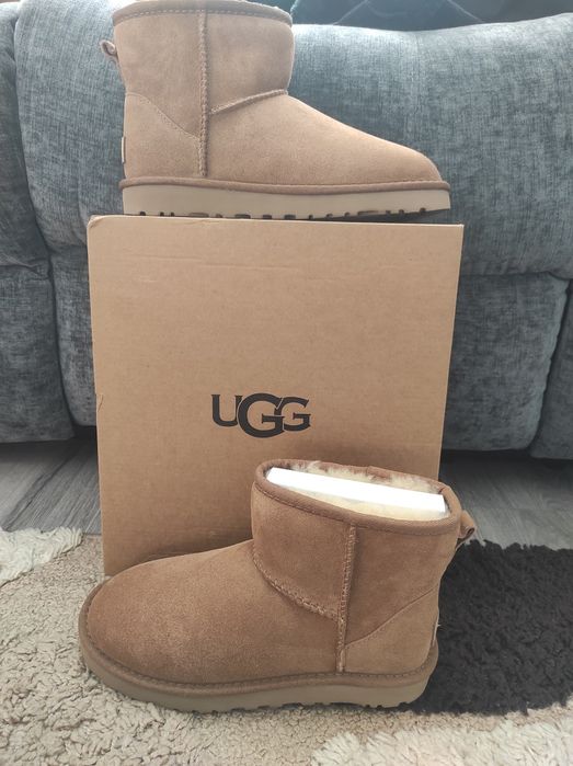 38 Vând Ugg marimea 38