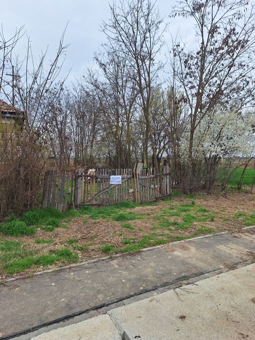 Casa de vinzare plus teren