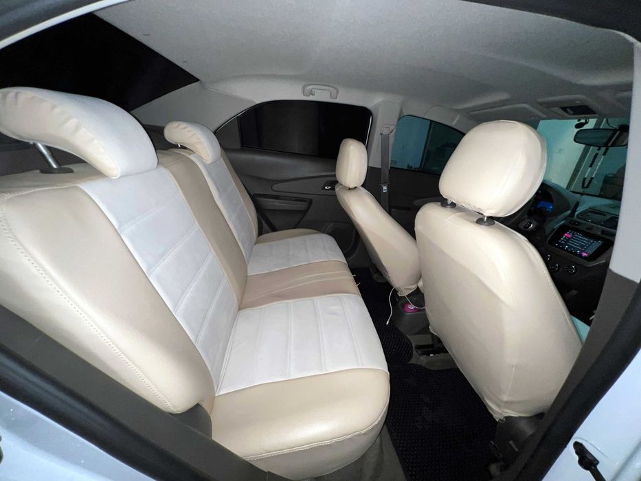 Cobalt  2023  White Full