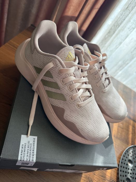 Кросовки adidas женские