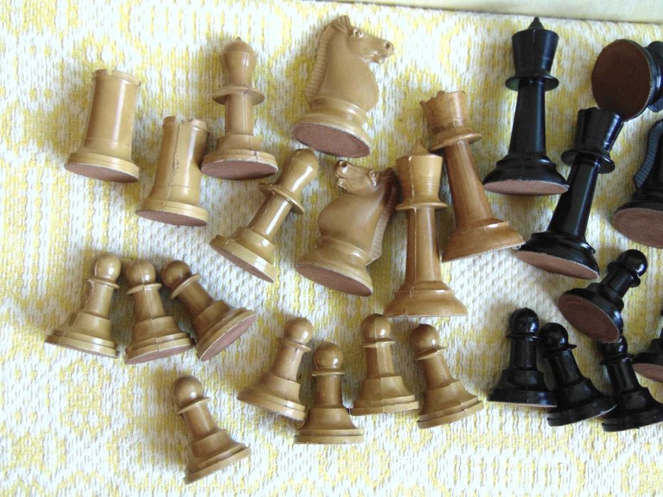 Бакелитови фигури за шах