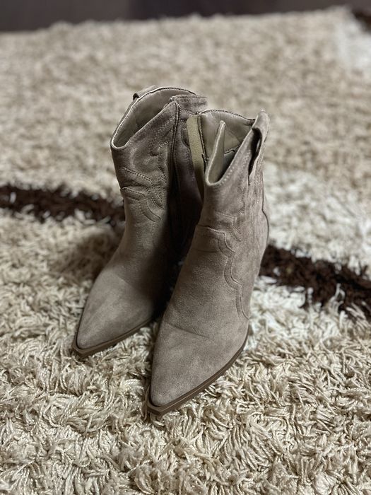 Дамски каубойски боти