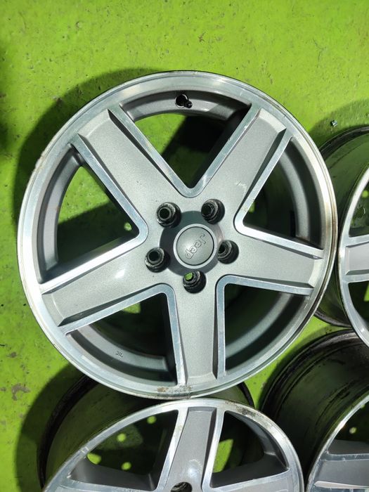 17 5x114.3  Jeep лети джанти 5х114.3