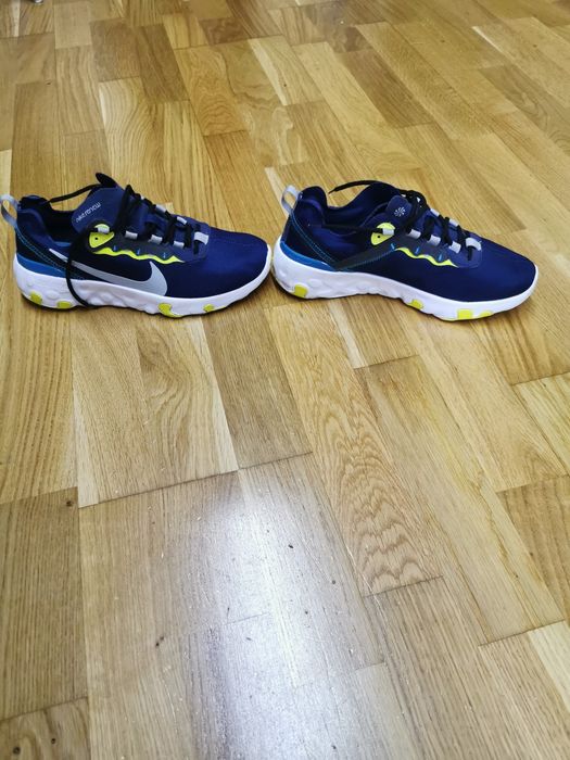 Adidași Nike react renew