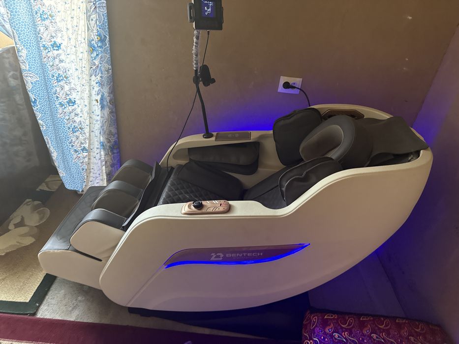 Massajniy stol  hali yangiday 6 oy buldi olganimga pachtiy ishlatmadik