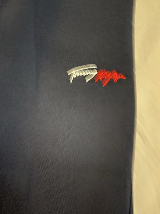 Чисто нов панталон на tomy hilfiger С размер