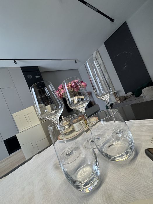 Бокалы и стаканы BergHOFF