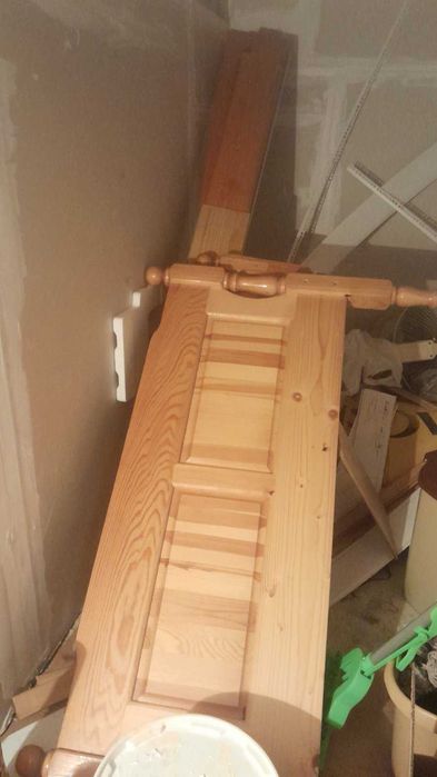 Продавам легло с матрак 120/190
