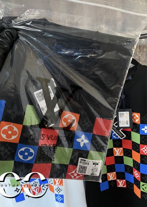 Tricou Louis Vuitton Multi-Logo Print • Calitate TOP • Cod QR