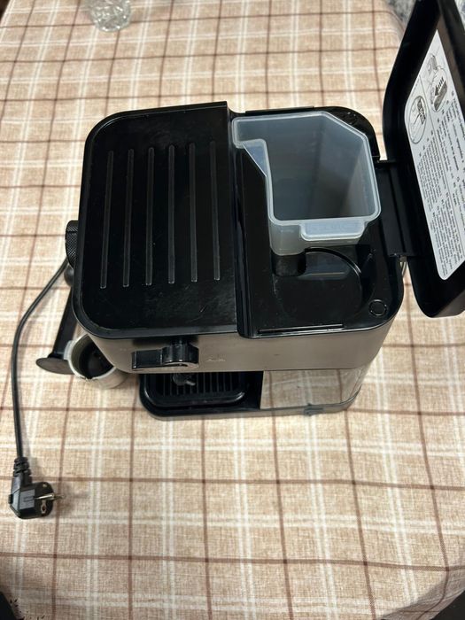 Кафемашина DeLonghi EC230.BK