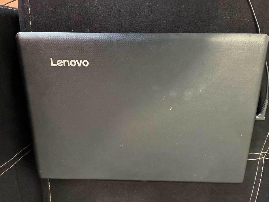 Продавам лаптоп LENOVO