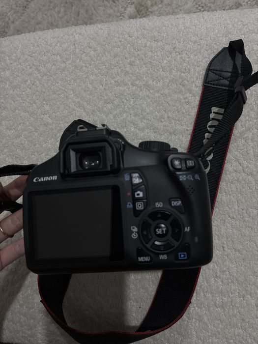 Фотоапарат Canon Eos 1100 D
