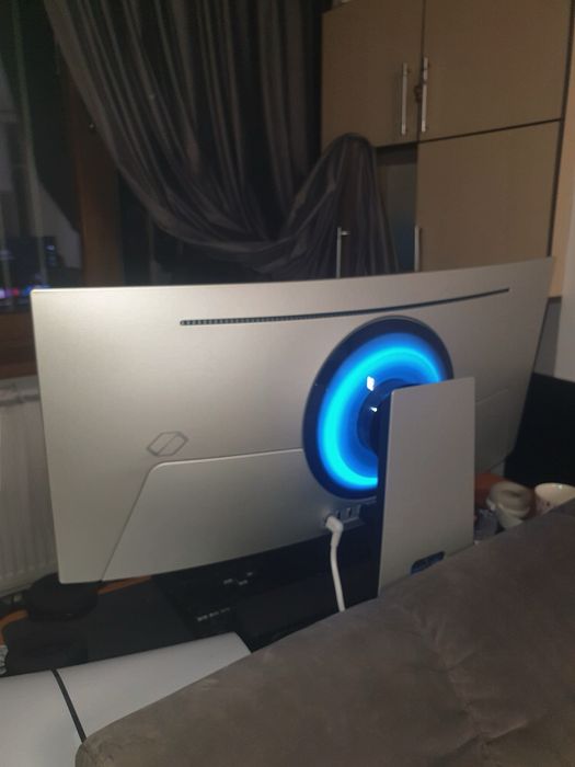 Monitor de gaming curbat OLED Samsung Odyssey G8, 34”