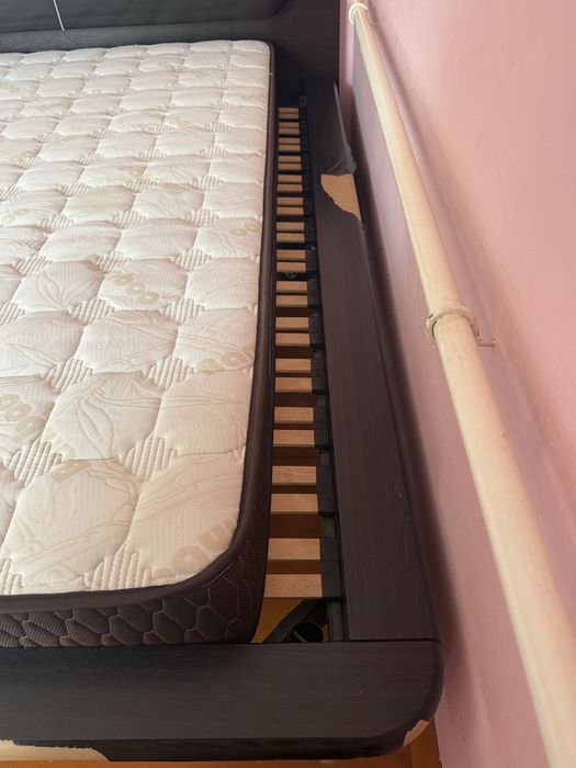 Продам кровать с матрасом 200*160