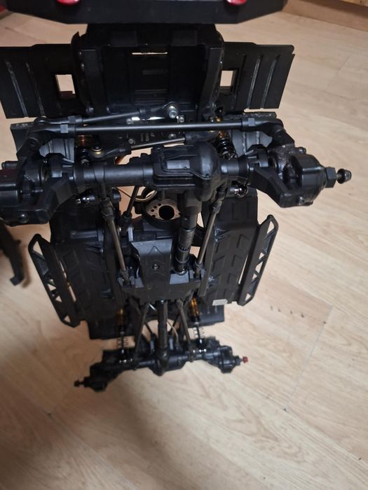 Прадавам два модела