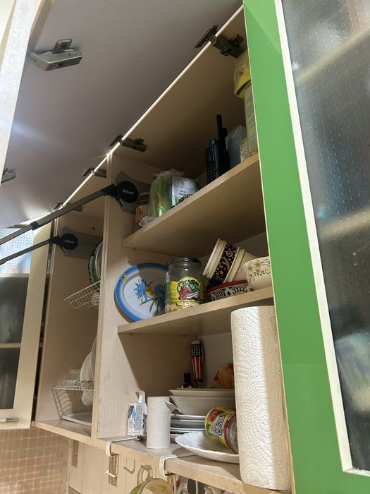 Кухонный гарнитур стол и стулья