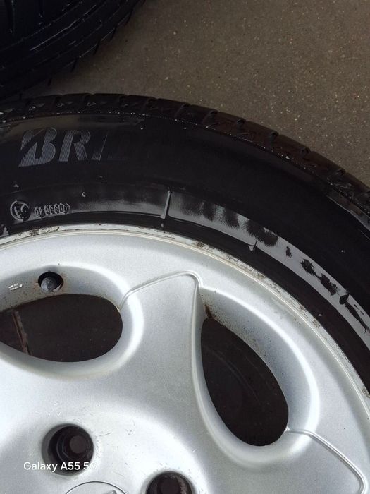 Продавам комплект 4 гуми с джанти 15 цола за пежо 406 + 1 резервна гума Michelin