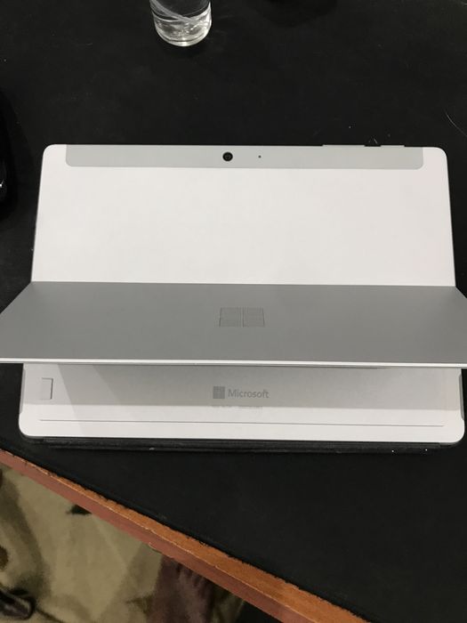 Microsoft surface go 2