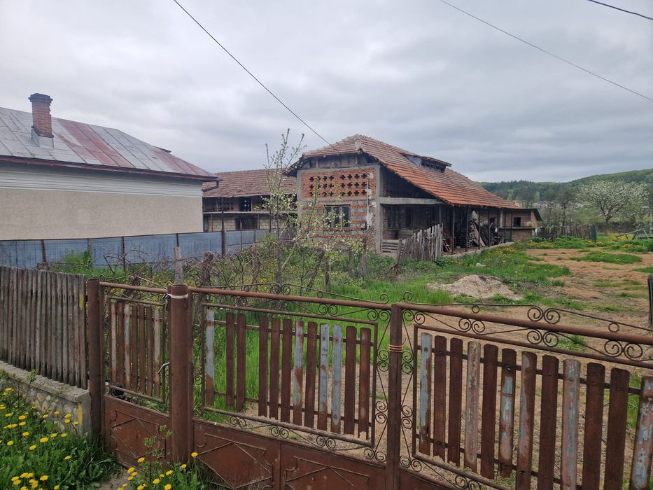 Proprietar Casă Valea Ursului 782 m2 str.principala