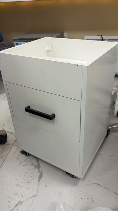 Тумба для спальне или для офиса