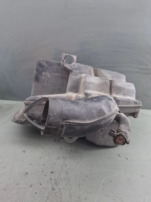 Carcasa filtru aer 3M51-12A659 DEFECT Ford Focus 2004