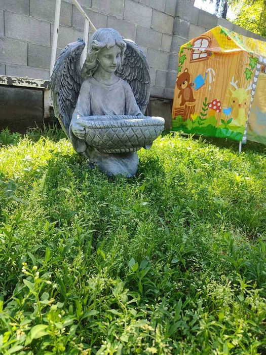 Бетонни  фигури античен стил за дома и градината