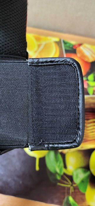 Echipament Kickboxing - mănuși si tibiere