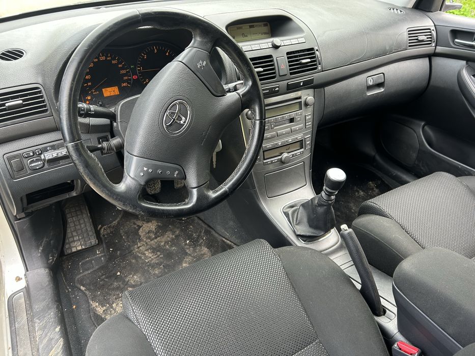 Тойота авенсис 2,2д 150кс на части/Toyota Avensis 2,2d 150ks na chasti