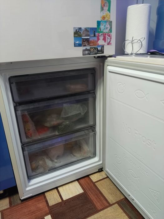 Продам холодильник Samsung