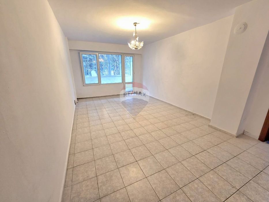 Продава се Двустаен апартамент в Варна, Младост 1 - 62 кв.м за 1003 €/кв.м - Снимка #3