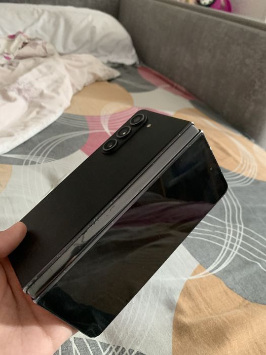Samsung z fold 5 512