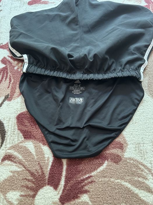 Дамски къси панталони Adidas размер XS