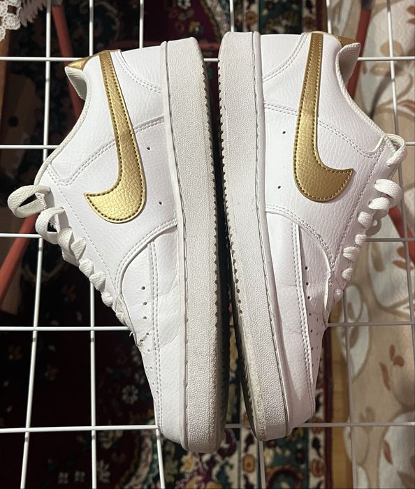 Оригинални бели марстонки-Nike