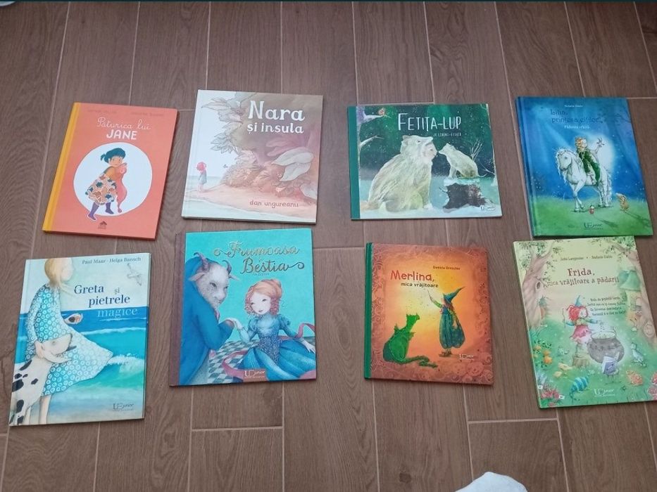 set de 8 carti cartonate copii stare impecabila