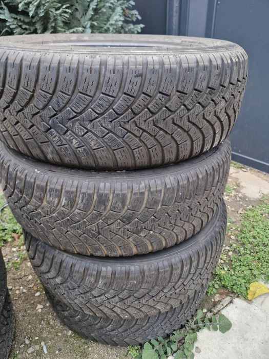 De vanzare cauciucuri