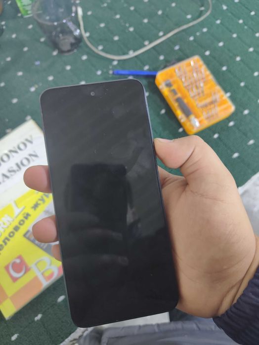 Redmi 12 holati idial yangidek 2 oy ishlagan