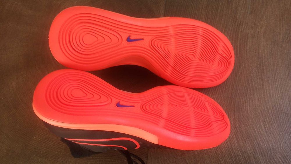 NIKE MAGISTAX Astro Turf размер EUR 36 обувки 380-14-S