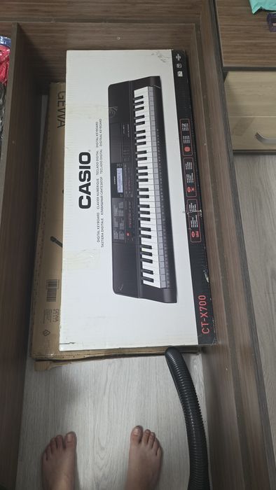 Продам синтезатор Casio