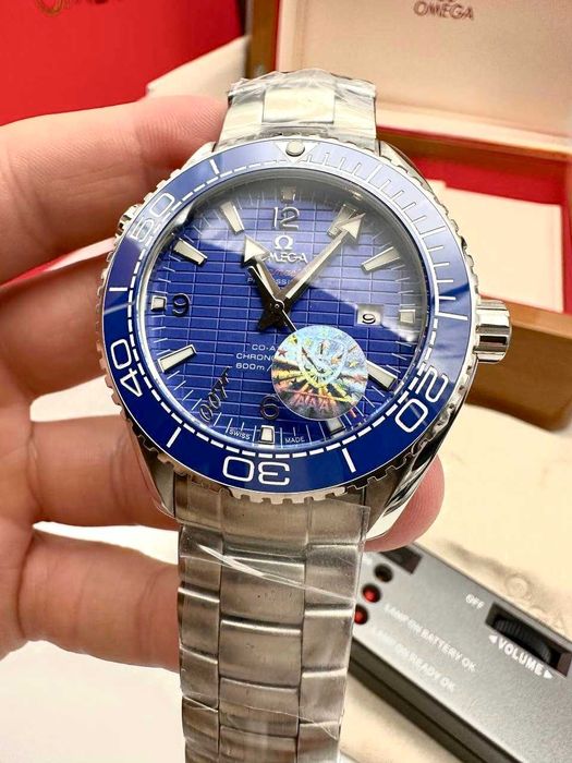 omega seamaster 007 blu