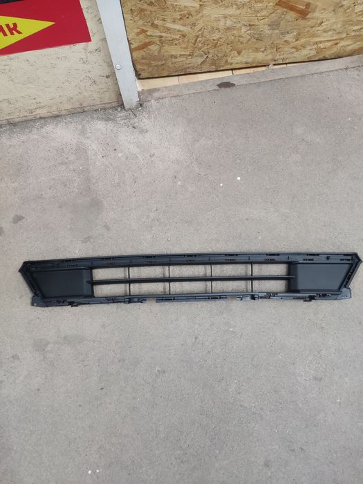 Решетка в бампер.Geely Monjaro.