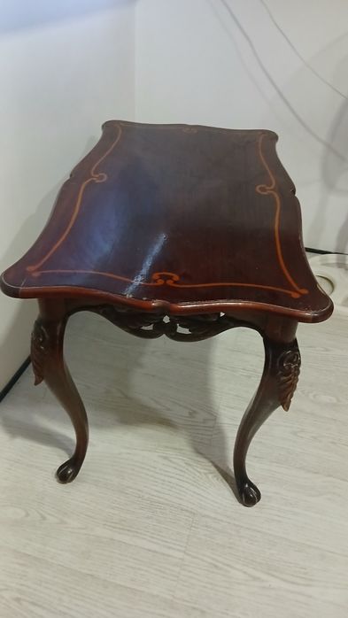 Столик журнальный