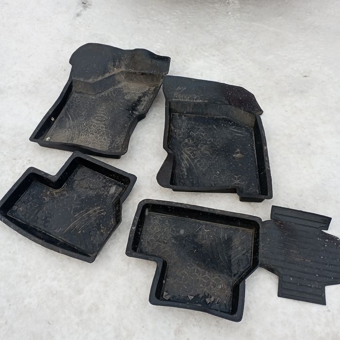 Коврик в машину Лада Гранта