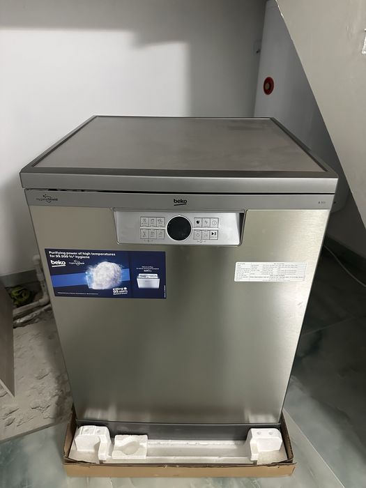 Masina de spalat vase Beko