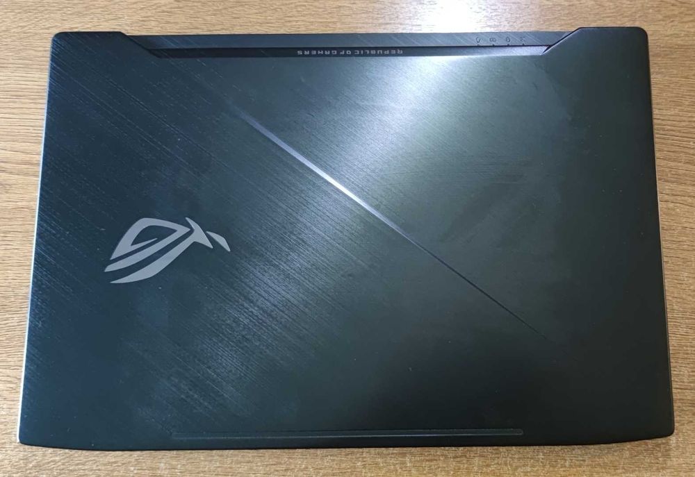 Laptop Gaming ASUS ROG Strix GL503VD – i7-7700HQ, GTX 1050 4GB, SSD+HDD