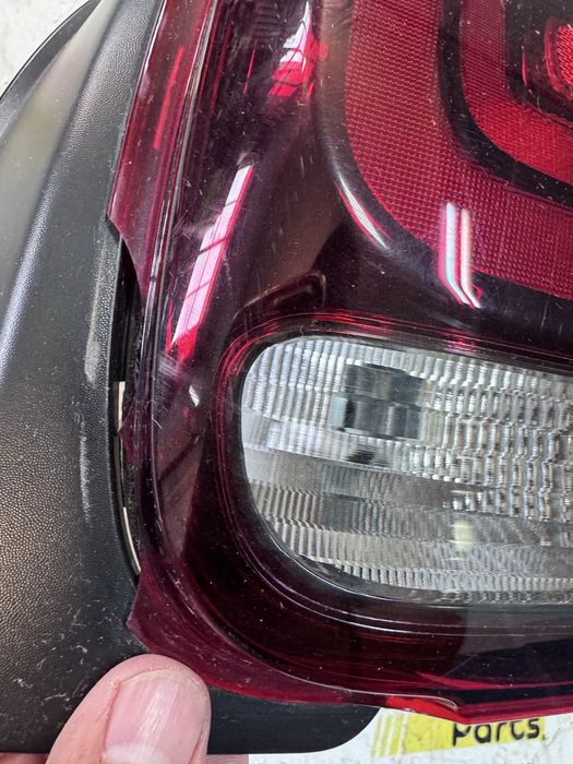 lampa stop spate dreapta si suporti bara spate Citroen C3 2017-2024