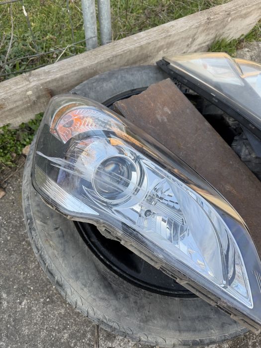 Фарове ляв и десен Kia Ceed 2011