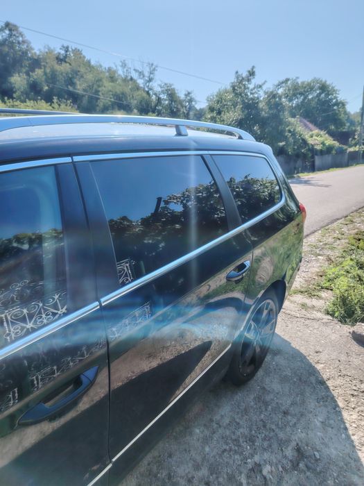 Vând Volskwagen Passat B6