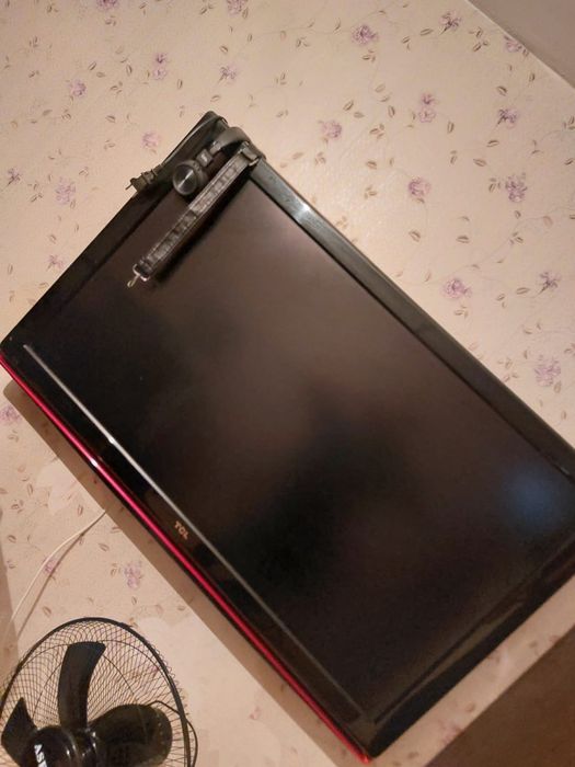 Продам телевизор